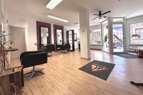 Foto - Friseursalon Barbarshop ! voll ausgestattet ! Wohnen+arbeiten