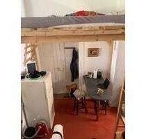 1,5 Zimmer Wohnung mit großem Garten, Stadmitte - Zittau