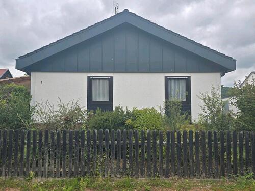 Foto - Charmantes Fertighaus mit großem Baugrund in ruhiger Wohnlage