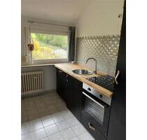 2-Zi-Wohnung in Untertürkheim mit EBK, Garage, Keller & Dachboden - Stuttgart Luginsland