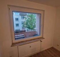 3-Zimmer, renoviert, Ruhige Lage, Südbalkon (Loggia), ZENTRAL - Braunschweig Östliches Ringgebiet