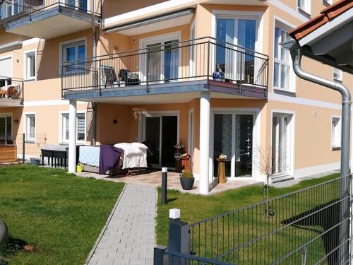 Foto - ETW mit Garage Garten Gartenhaus