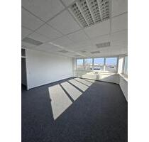 Attraktive Gewerbeimmobilie in verkehrsgünstiger Lage von Karlsruhe-Durlach (014005)