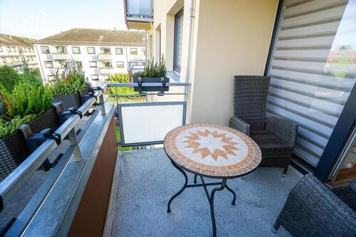 Foto - Renovierte Wohnung mit großem Balkon und hochwertiger Einbauküche in top gepflegtem Haus