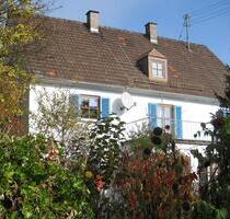 4 Zimmer Wohnung in Thierhaupten - mit Balkon und Gartenanteil