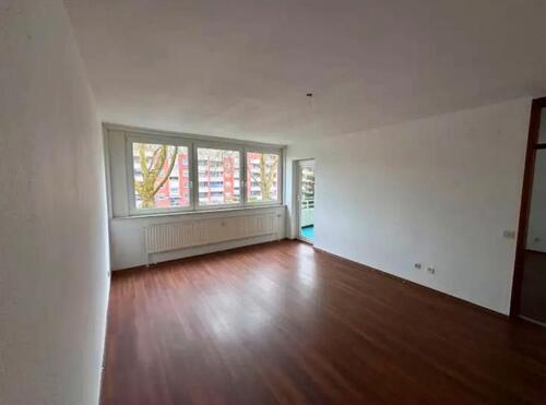 Foto - Helle 2.5 -Zimmer-Wohnung mit großem Balkon in ruhiger Lage