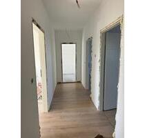 Lichtdurchflutete Dachgeschosswohnung mit schöner Aussicht - Leipzig Südwest