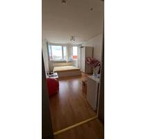 möblierte 1-Zimmerwohnung für Untermieter ab 11.04. 895€Monat - Berlin Lichtenberg