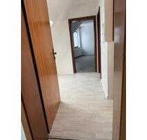 Dachgeschoss Wohnung 3 Zimmer plus Küche und Bad. 80 qm - Hadamar
