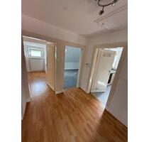 3- Zimmer- Dachgeschosswohnung - 600,00 EUR Kaltmiete, in Gütersloh (PLZ: 33332) Kattenstroth