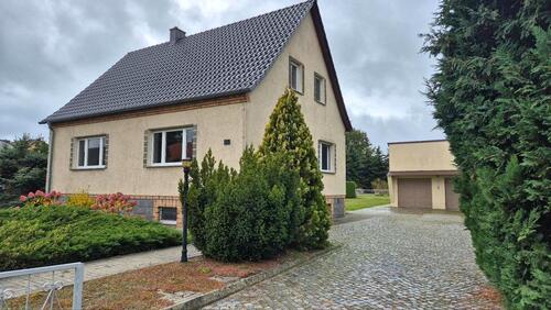 Foto - Gepflegtes Einfamilienhaus mit großem Garten