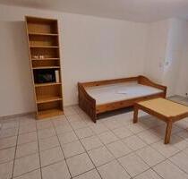 Teilmöbliertes Zimmer für Studenten (NR) in saniertem Altbau - Göttingen Oststadt