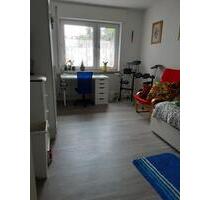 WG-Zimmer 542 €. Sauber, ruhig. Sehr gute Lage. Frauen WG - Karlsruhe Rüppurr