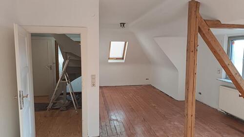 Foto - 3 Zimmer Dachgeschoßwohnung zur Miete in Saarbrücken