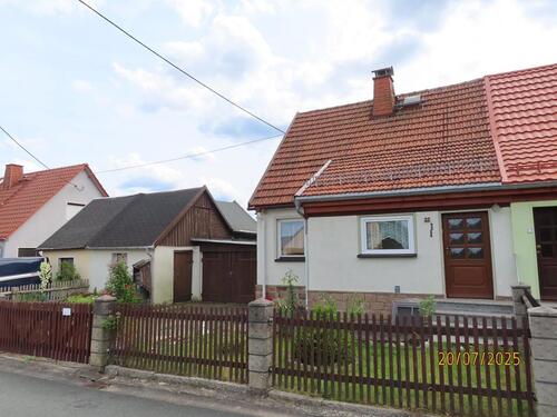 Foto - Wir verkaufen Opa sein klein Häuschen (Doppelhaushälfte).