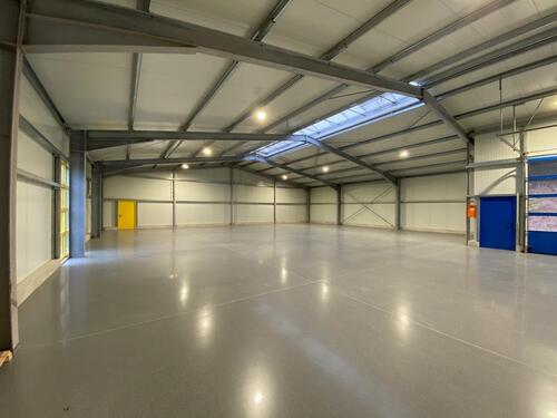 Foto - Attraktive Gewerbehalle mit Anbindung zur B41 zu vermieten