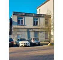 Renovierungsbedürftige günatige DHH für Familie - Duisburg Hamborn