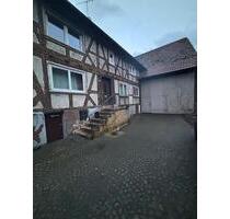 Haus und Scheune zur Miete - 500,00&nbsp;EUR Kaltmiete, ca.&nbsp; 145,00&nbsp;m&sup2; in Grünberg (PLZ: 35305)