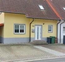 Gepflegte DHH in Walsdorf mit ELW