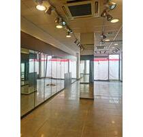 Ladenlokal in 1a Lage - 1.800,00 EUR Kaltmiete, ca.  30,00 m² in Ahlen (PLZ: 59227)