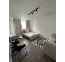 Möbliertes Whg mit Balkon - 1.390,00 EUR Kaltmiete, in München (PLZ: 80538) Schwabing-Freimann