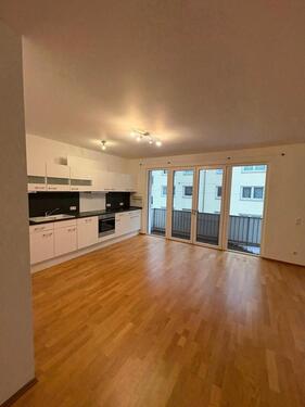 Foto - Hochwertig sanierte 3-Zimmer-Wohnung mit 2 Balkonen & 2 Bädern in zentraler Lage Bockenheims