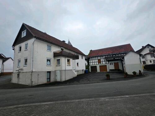 Foto - Haus mit Einliegerwohnung zu verkaufen