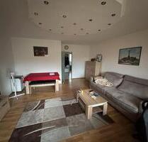 Gepflegte 2-Zimmer Wohnung im 3. OG mit Balkon in Schmölderpark - Mönchengladbach Süd