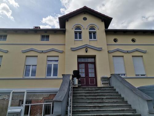 Foto - Handwerker aufgepasst. Ehemaliges Gutshaus