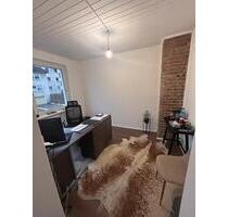 Büro ab sofort zu vermieten - 150,00&nbsp;EUR Kaltmiete, ca.&nbsp; 9,00&nbsp;m&sup2; in Remscheid (PLZ: 42855) Lüttringhausen