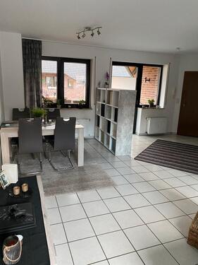 Foto - Schöne 2 Zimmer Maisonette-Wohnung mit Balkon und Garage.