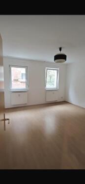 Foto - WG Zimmer (20 qm) in 2er WG am Marienplatz in Stuttgart frei