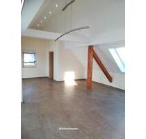 Moderne, gehobene, helle 5-Zimmer-Wohnung mit Einbauküche, 1.OG - Obertrubach