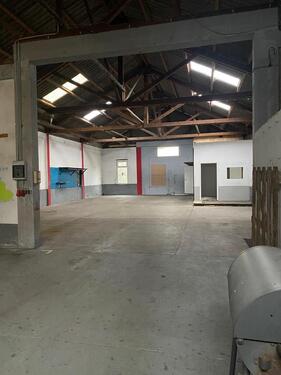 Foto - HALLE ZU VERMIETEN - 1.000,00 EUR Kaltmiete,
