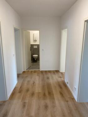 Foto - Frisch sanierte 3,5 Zimmer-Wohnung mit modernen Badezimmer