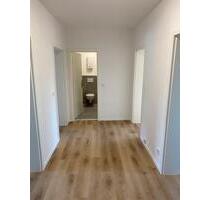 Frisch sanierte 3,5 Zimmer-Wohnung mit modernen Badezimmer - Duisburg Hamborn