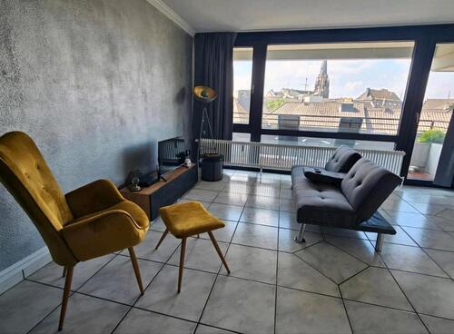 Foto - Modernes voll möbliertes Apartment mit Balkon