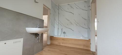 Foto - hochwertig renovierte 3-RW mit Balkon und Stellplatz