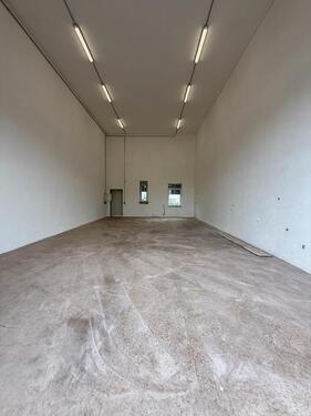 Foto - Lagerhalle zu vermieten Neubau - 12,00&nbsp;EUR Kaltmiete, ca.&nbsp; 12,50&nbsp;m&sup2;