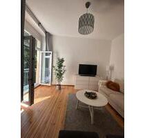 TEMPORÄR 2-Zi-Wohnung Berlin F-Hain UNTERMIETE (13T November)
