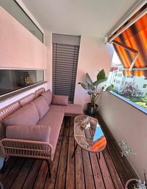 Foto - Helle, zwei Zimmer Wohnung mit Süd Balkon und Einbauküche