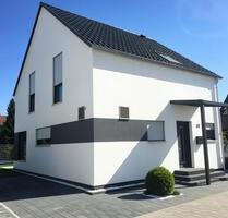 Modernes EFH mit Pool & hochwertigem Außenbereich in Neulußheim