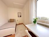 Foto - Ein Zimmer frei in großer 6-Zimmer-WG in Frankfurt am Main – Wasgaustraße 47