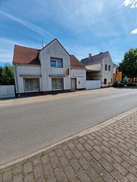 Foto - Großzügige Wohnanlage mit 2 Wohnhäusern