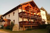 Foto - Ferienhaus mit 6 Ferienwohnungen und großem Garten