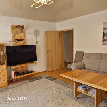 Foto - Gepflegte 4-Zimmer-Wohnung mit Balkon und Außenstellplatz