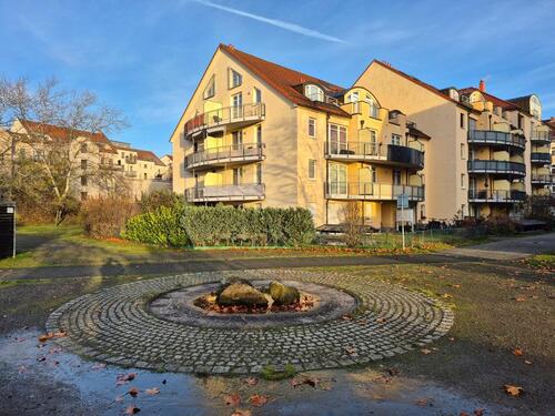 Foto - Erstbezug nach Sanierung – altersgerechte 2-Zi-Whg. mit Terrasse