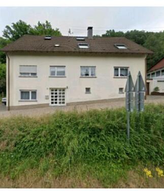 Foto - Großes Einfamilienhaus . Waldrandlage