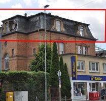 Sehr zentral gelegene Wohnung mit hohen Räumen neu renoviert - Büdingen