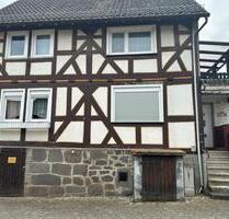 Wohnhaus mit Garten - 169.000,00&nbsp;EUR Kaufpreis, ca.&nbsp; 150,00&nbsp;m&sup2; in Allendorf (Lumda) (PLZ: 35469)